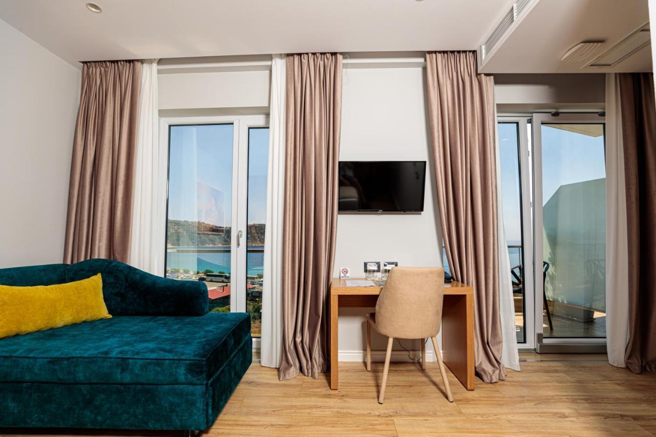 Sea View Hotel Himare Eksteriør bilde